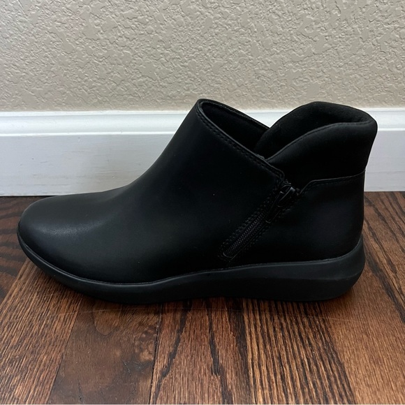 Clarks Collections By Clarks Kayleigh Mid Leather Ankle Boots Women Sz 7 comfort - Picture 13 of 16